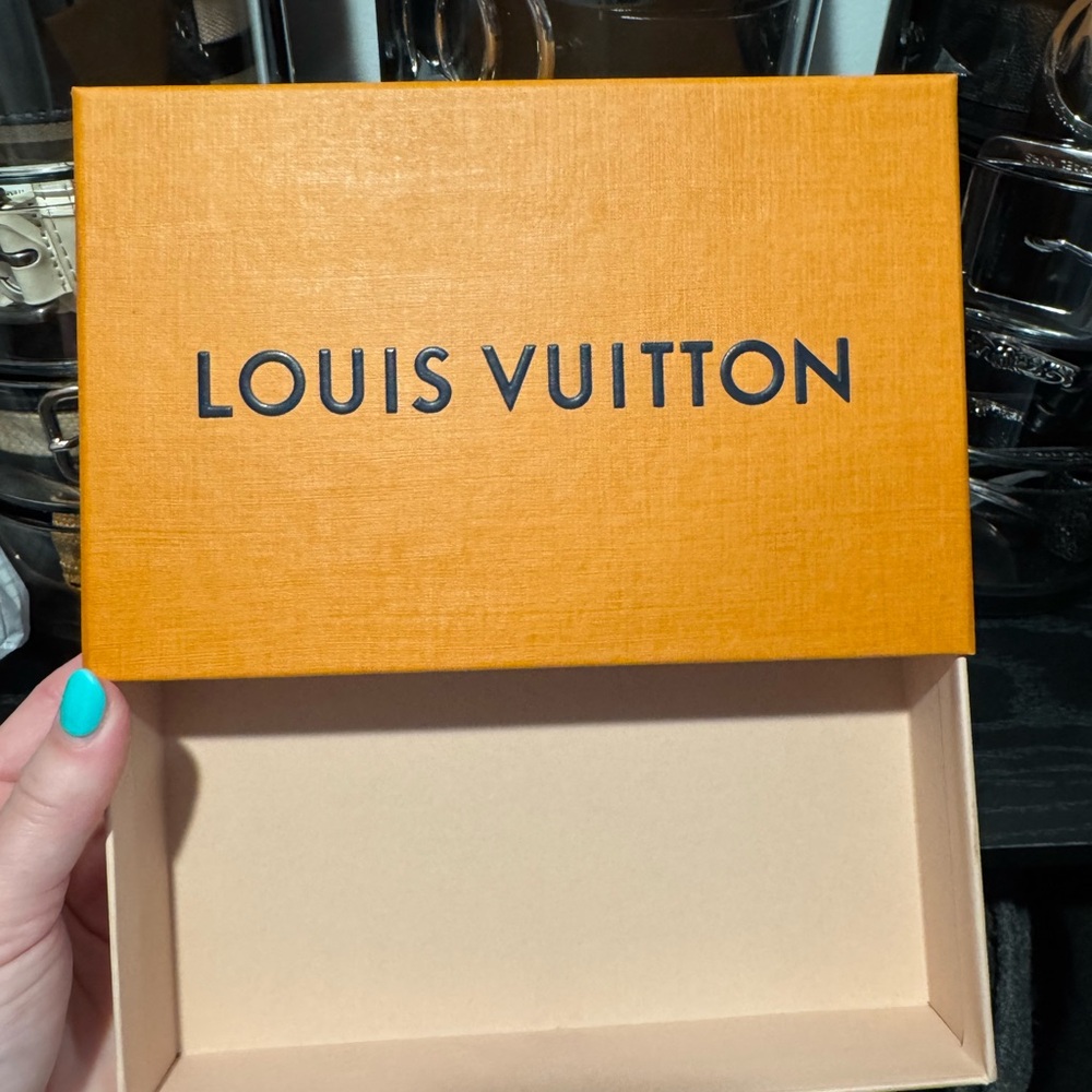 Lv Box - image 2